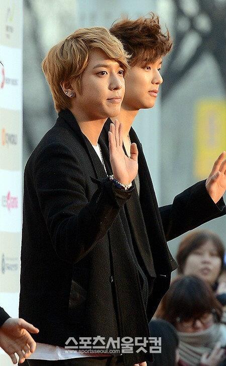 CNBlue_Gaon_Chart_Kpop_Awards_130213_2