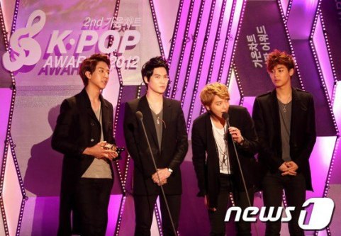 CNBlue_Gaon_Chart_Kpop_Awards_130213_6