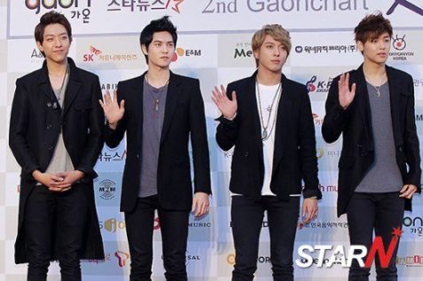 CNBlue_Gaon_Chart_Kpop_Awards_130213_8